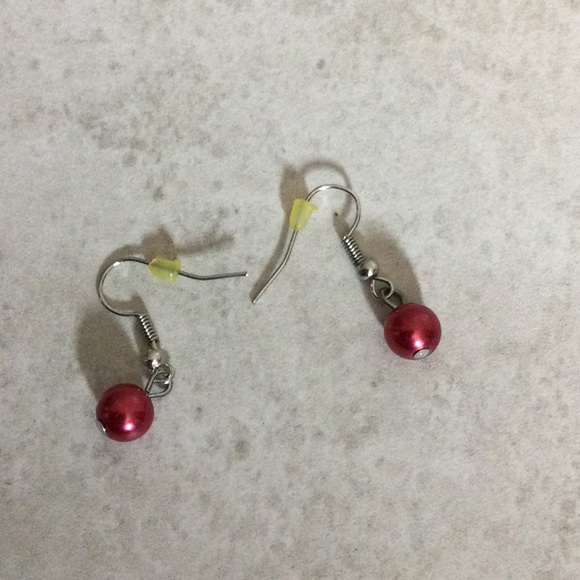 NWT Paparazzi Red Shiny Drop Earrings - Picture 2 of 3